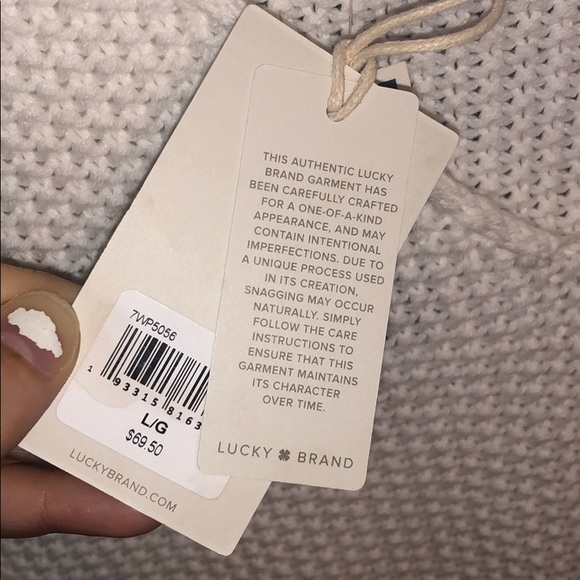 New Lucky Brand size L pretty white v neck sweater - Picture 4 of 10